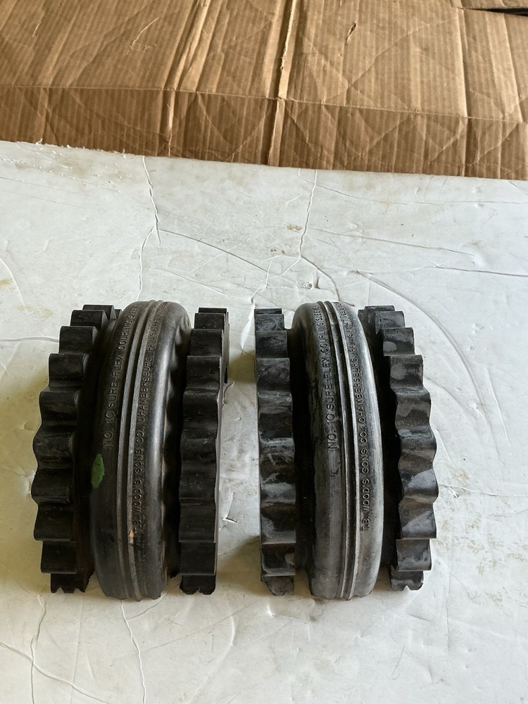 T.B. WOOD’S / NO. 10 SURE-FLEX COUPLING SLEEVE.(MISSING STEEL RING).
