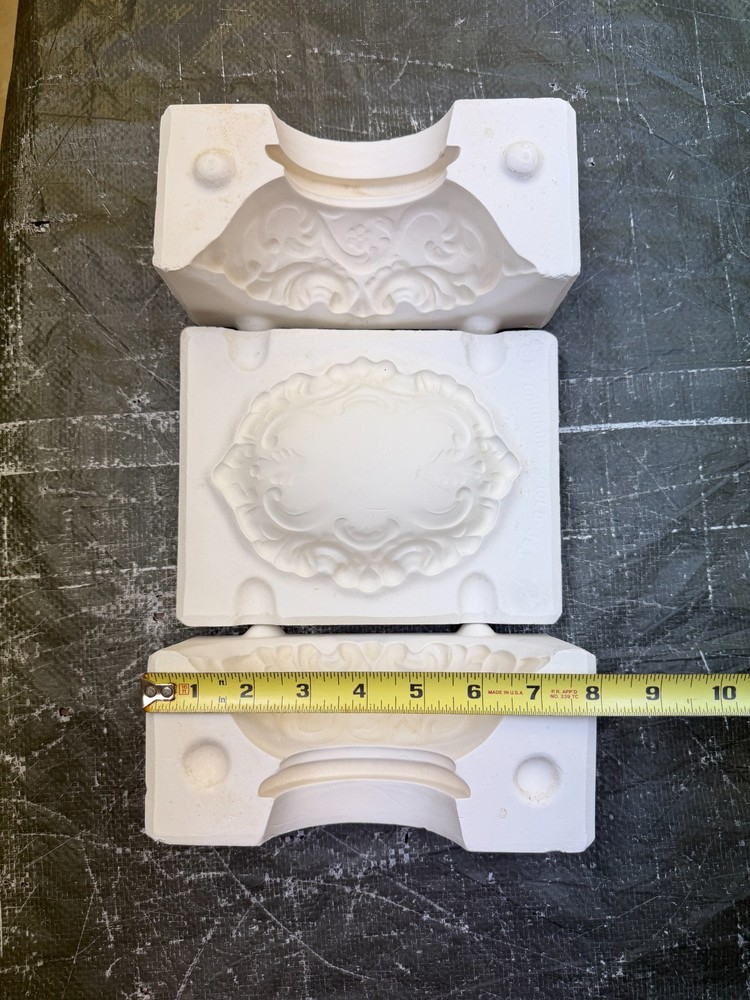 VINTAGE GARRARD CERAMIC MOLD #363 SOAP DISH
