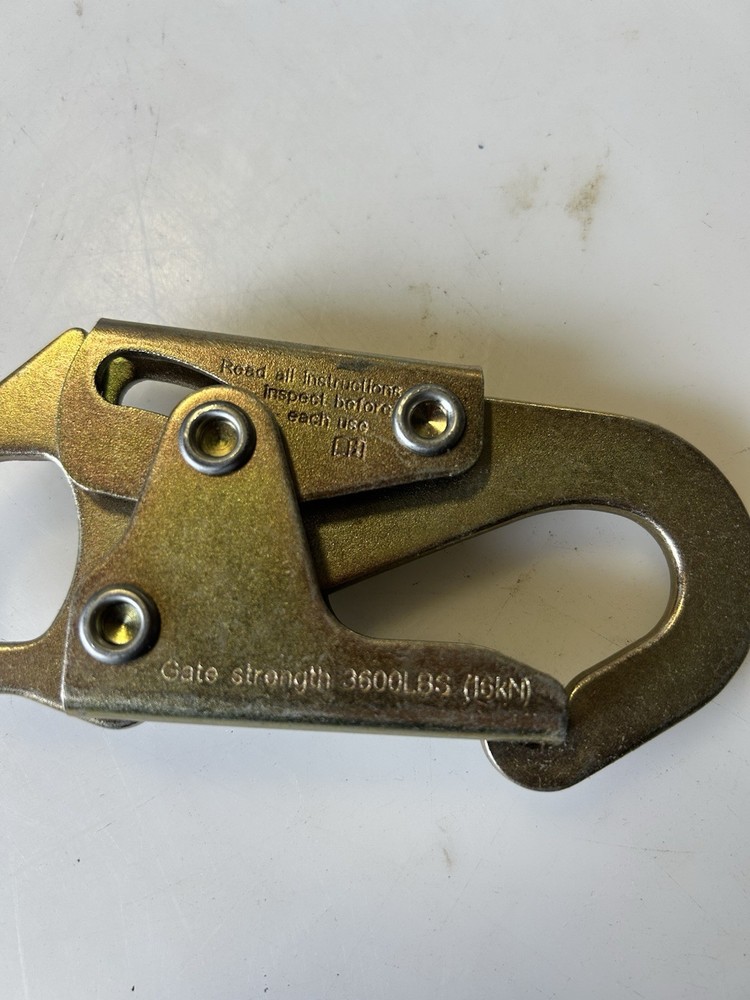 Safety snap hook for fall protection