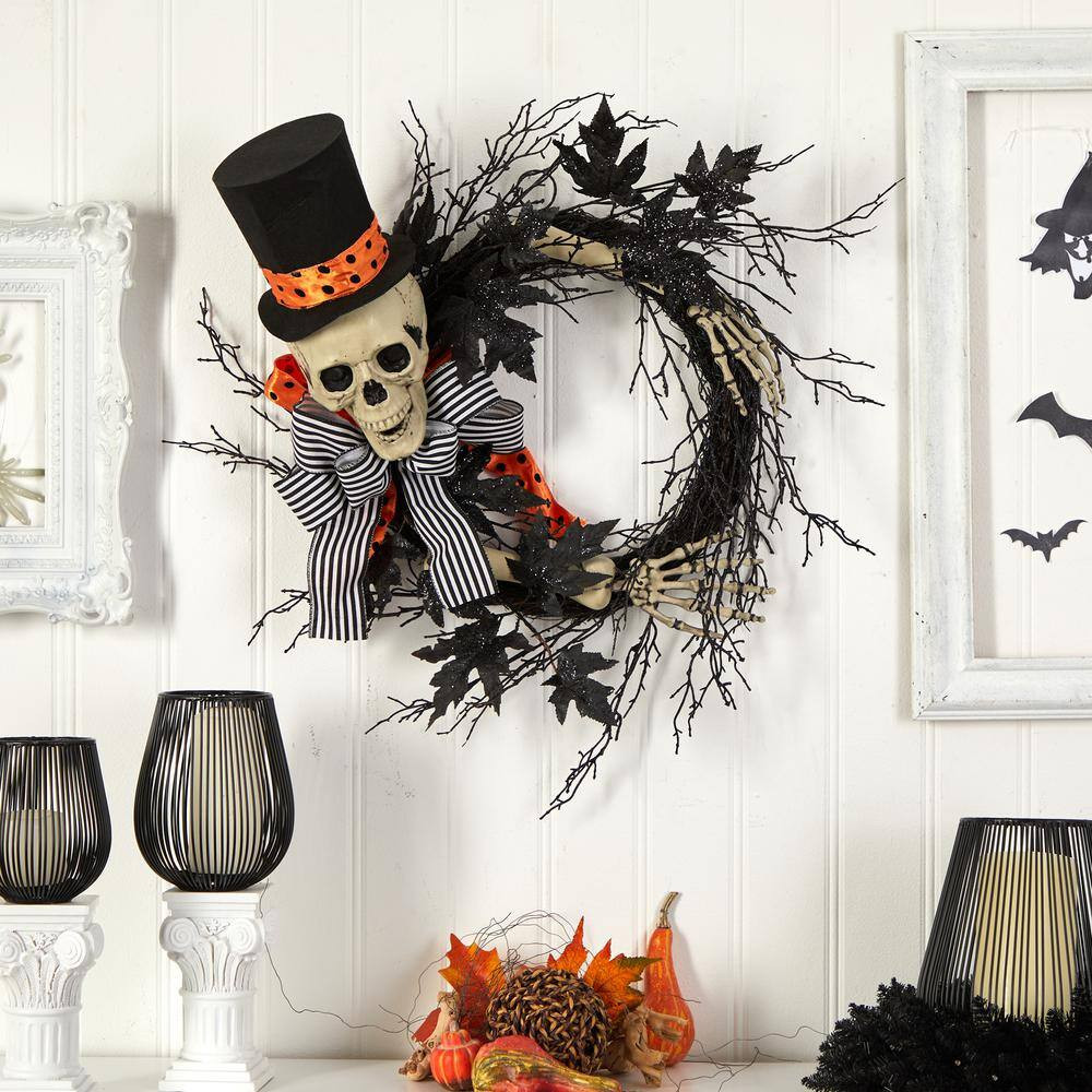 26 In. Black Dapper Skeleton Halloween Wreath