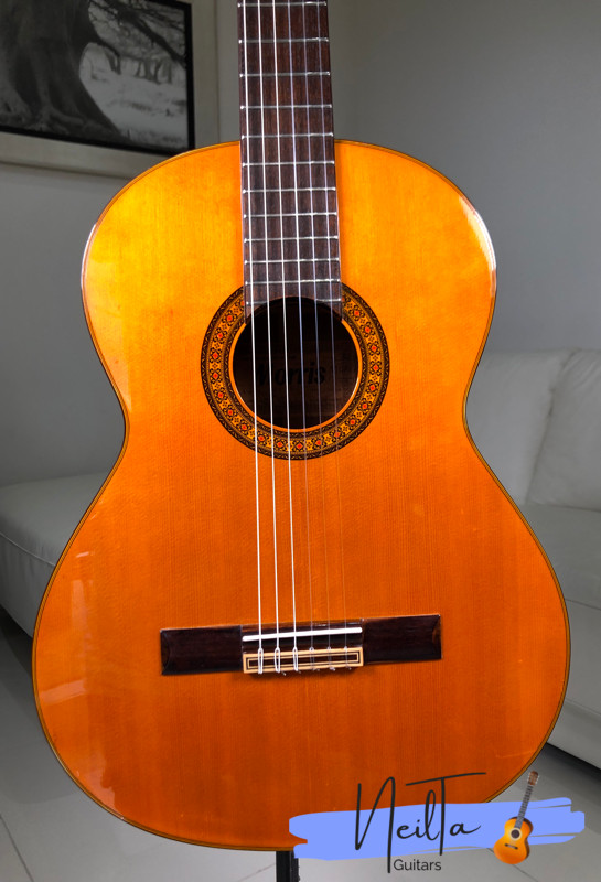 MORRIS M-15 CLASSICAL GUITAR 1970