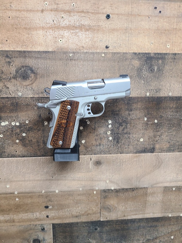 1911 Wall Mount