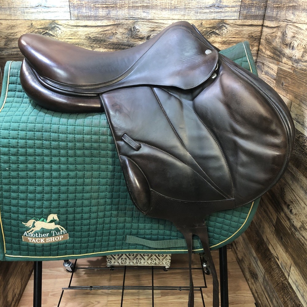 17.5" Voltaire Lexington PRO Saddle 2AA - Buffalo