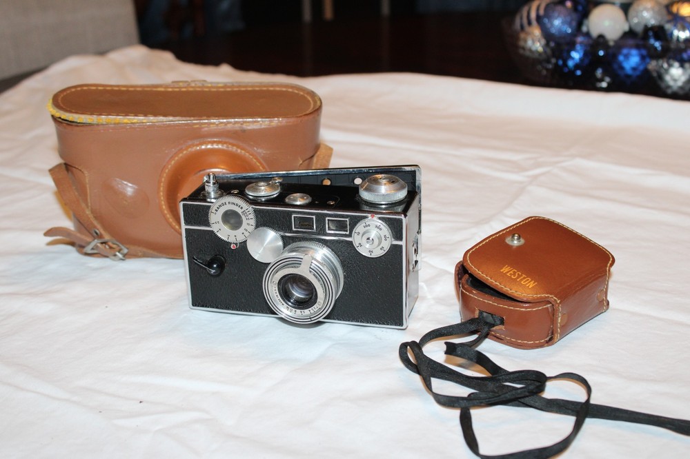 Vintage Argus 35mm Rangefinder Camera w/Weston Exposure Meter