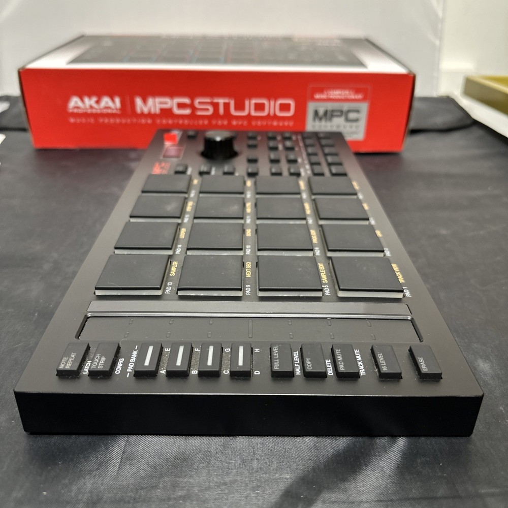 Akai Professional MPC Studio Music Production Controller and MPC Software