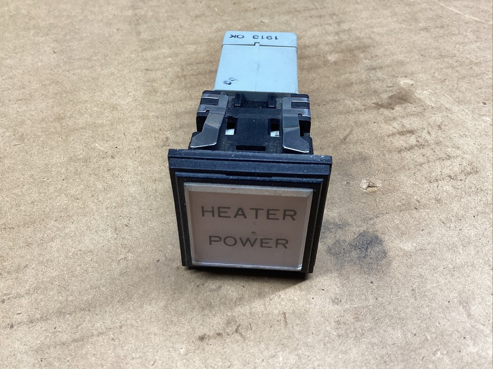 SQUARE IDEC PRIMARY MACHINE LIGHT  #810M25