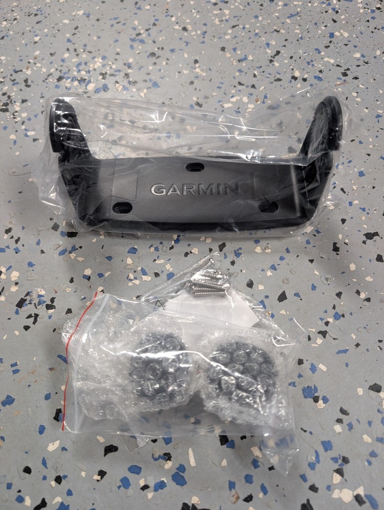 Garmin VHF 100/200 Series Bail Mounting Bracket & Knobs 010-11191-00 - NEW