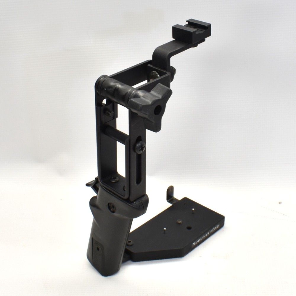 Lindahl Trigger Grip Flash Bracket System 6x4.5 NOS