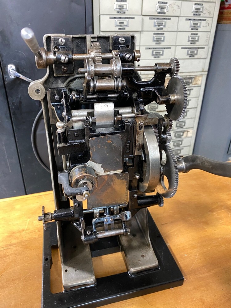 Edison Projecting Kinetoscope 35mm Projector Head with Crank Operational!