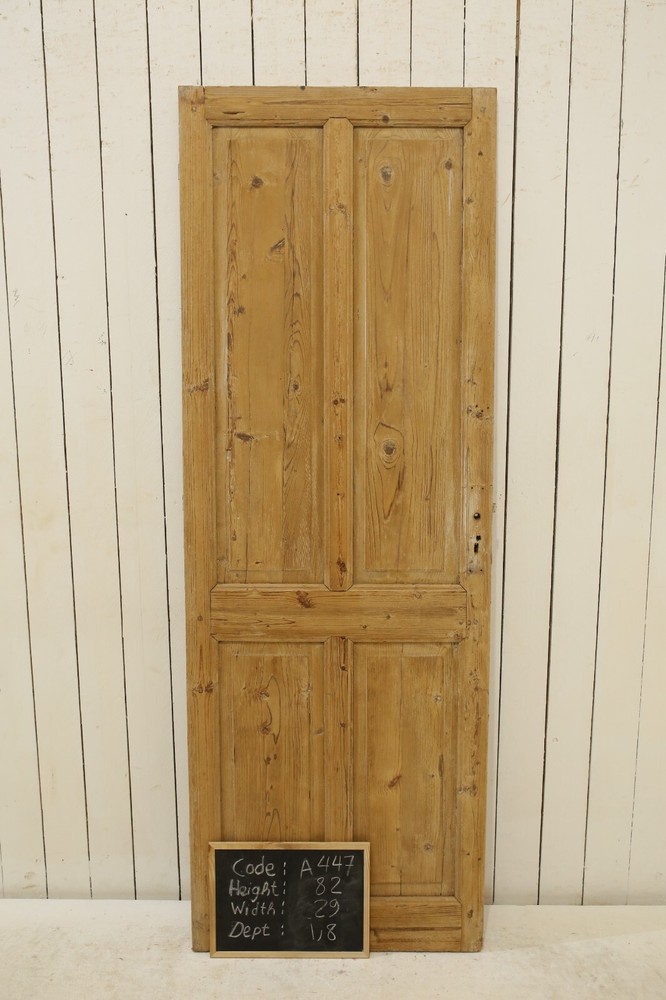 VINTAGE SINGLE DOOR A447