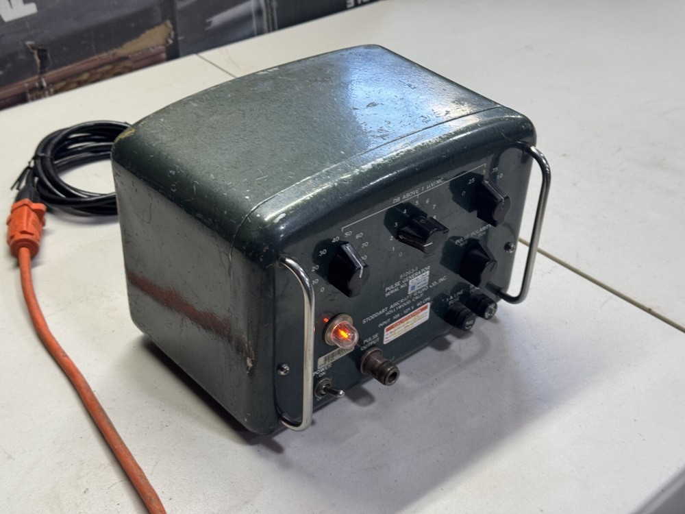 Stoddart Singer 91263-1 Pulse Generator 120v Input Powers On