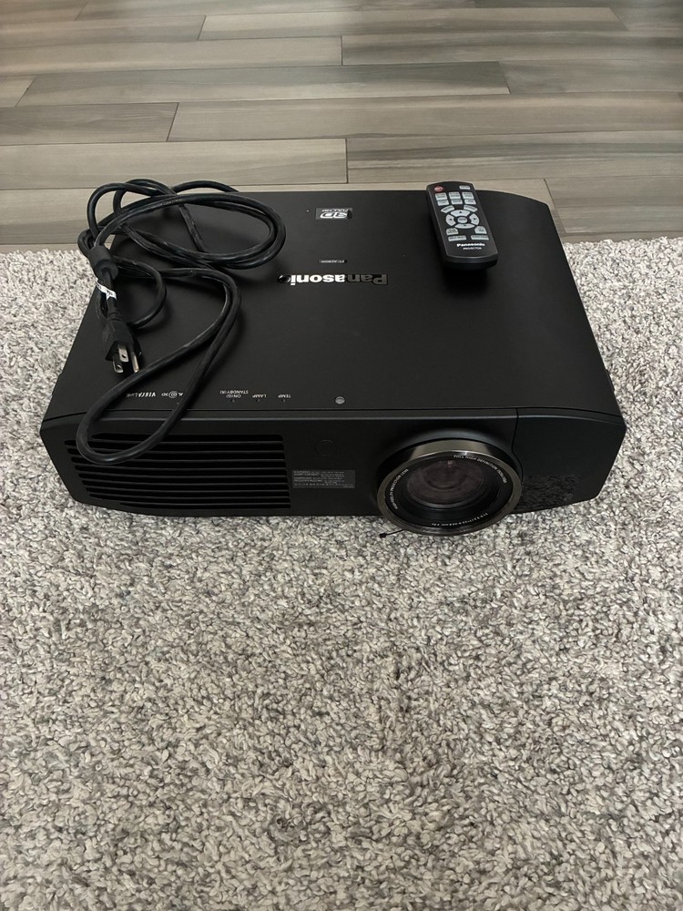 Panasonic PT-AE8000U 3D Full HD Projector