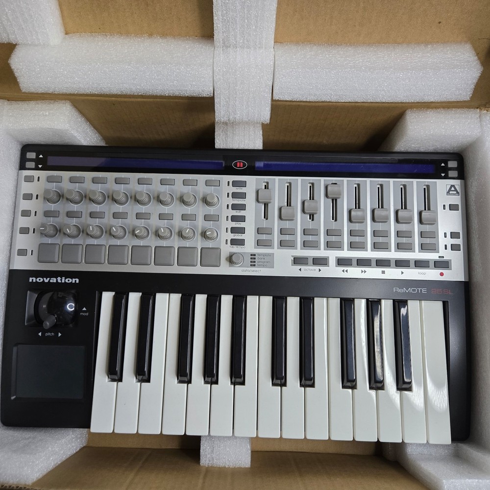 Novation ReMote 25SL World's First Intelligent MIDI Controller Open Box Tested