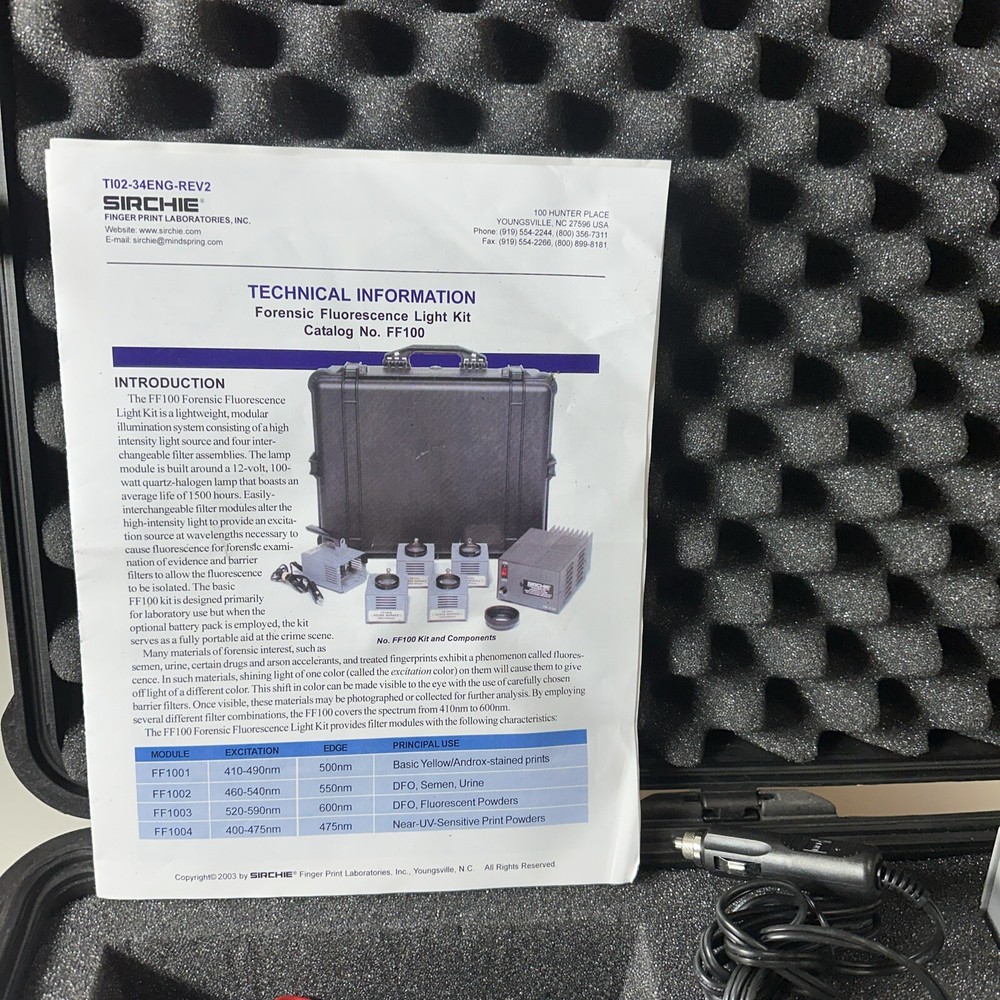 NEW Sirchie FF100 Forensic Fluorescence Light Kit - Ships FREE