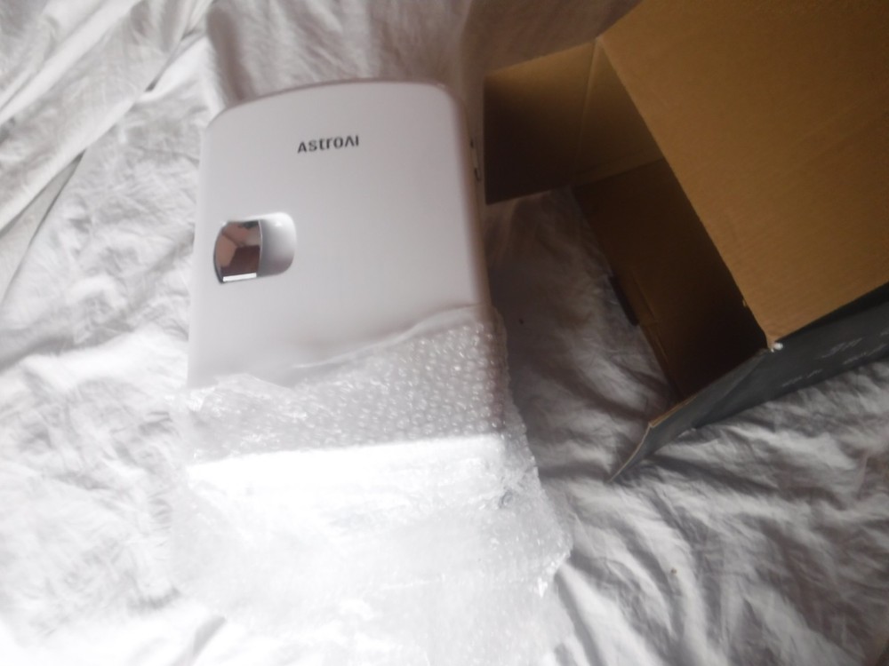 Astro AI 6 can Capacity White refridgerator NEW