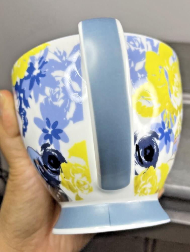 Snow White Disney Mug Collectable Drinkware