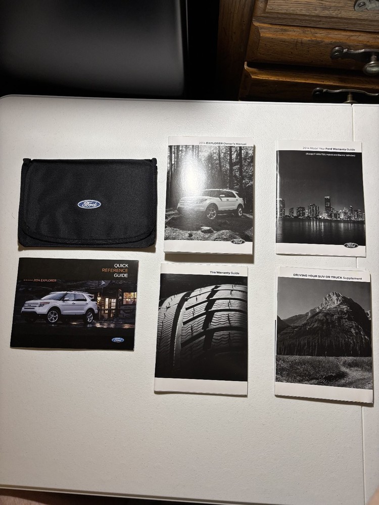 2014 Ford Explorer Owner's Manual OEM Set