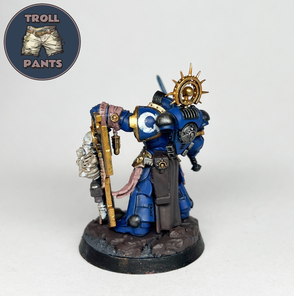 Warhammer 40k - Ultramarines - Captain With Shield
