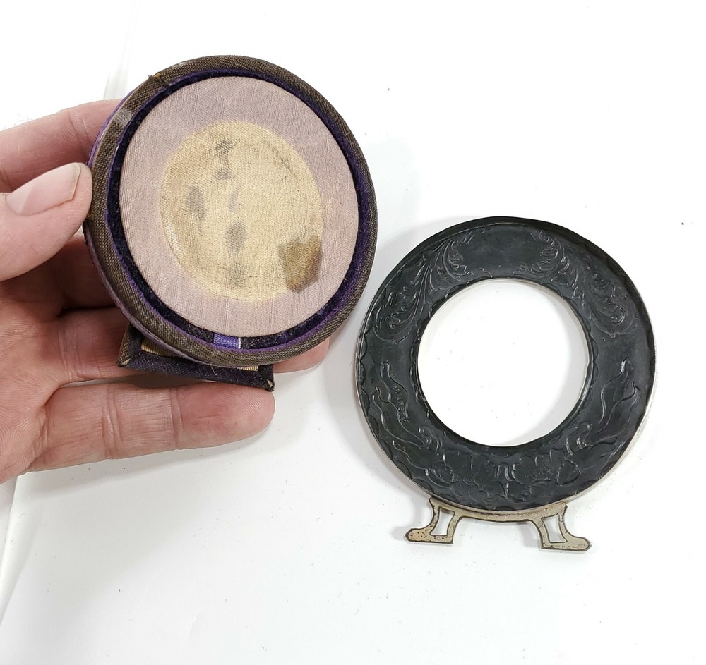 Unusual Aesthetic Round Sterling Silver Picture Frame