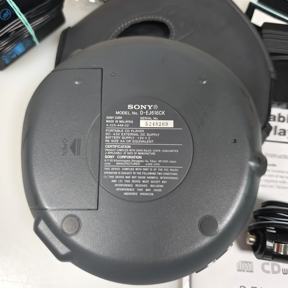 Sony CD Walkman D-EJ616CK Portable Player Case Car Adapter Manual Accessories