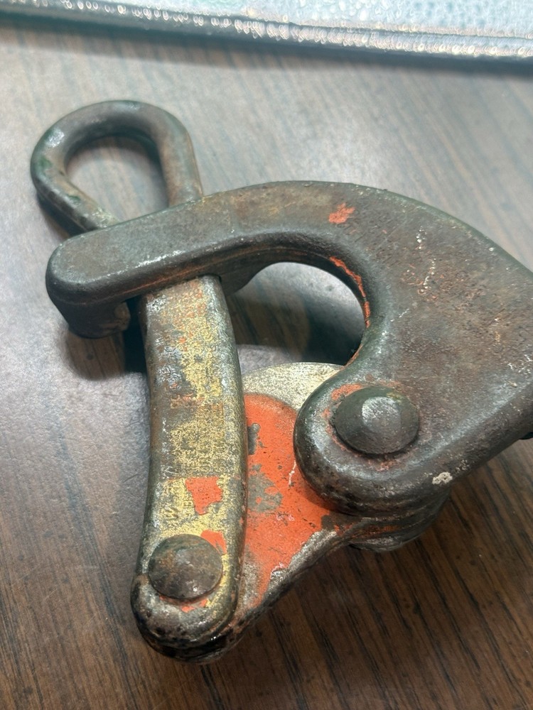 Klein Tools 1604-20L Cable Grip Puller Brown 5000 lbs Max Load .125-.50in E5