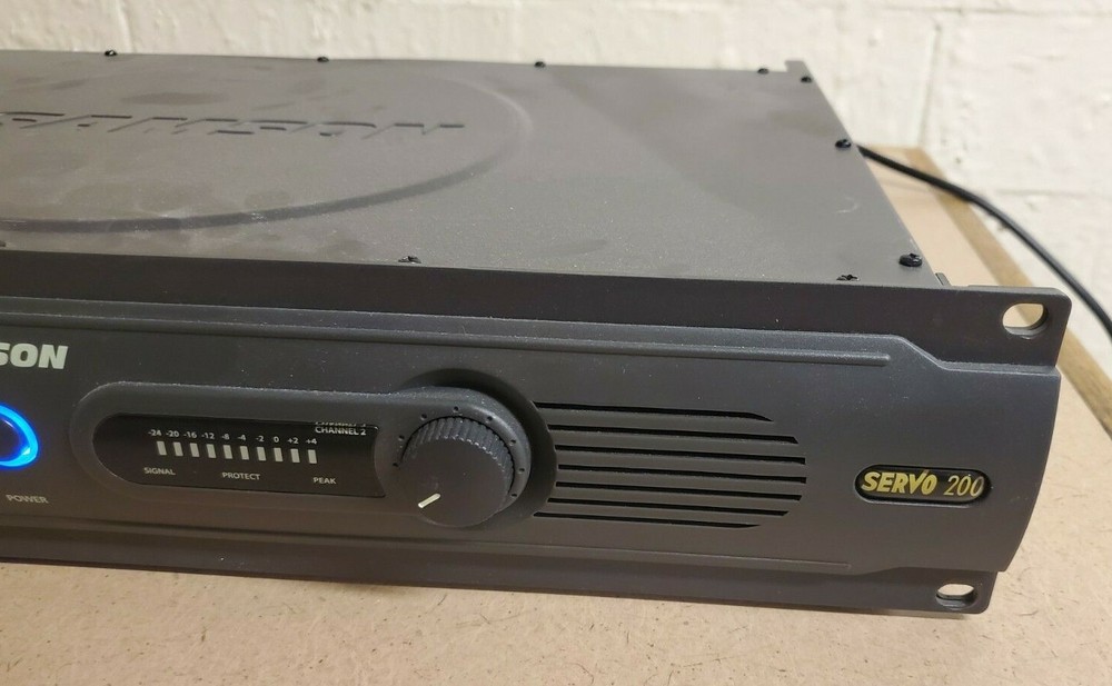 Samson Tech Servo 200 Power Amplifier 2-Channel Relay-controlled Power-on 200W