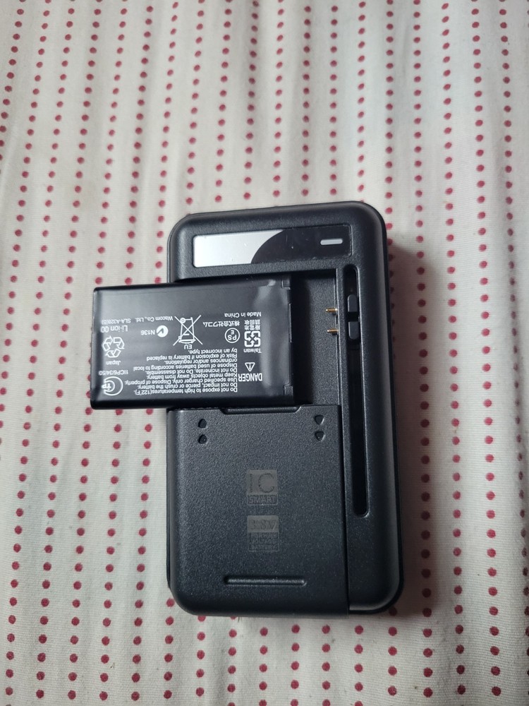 TESTED 2013 Wacom Intuos Pro Medium W/ Pen, Nubs, & Extras (READ DESCRIPTION)