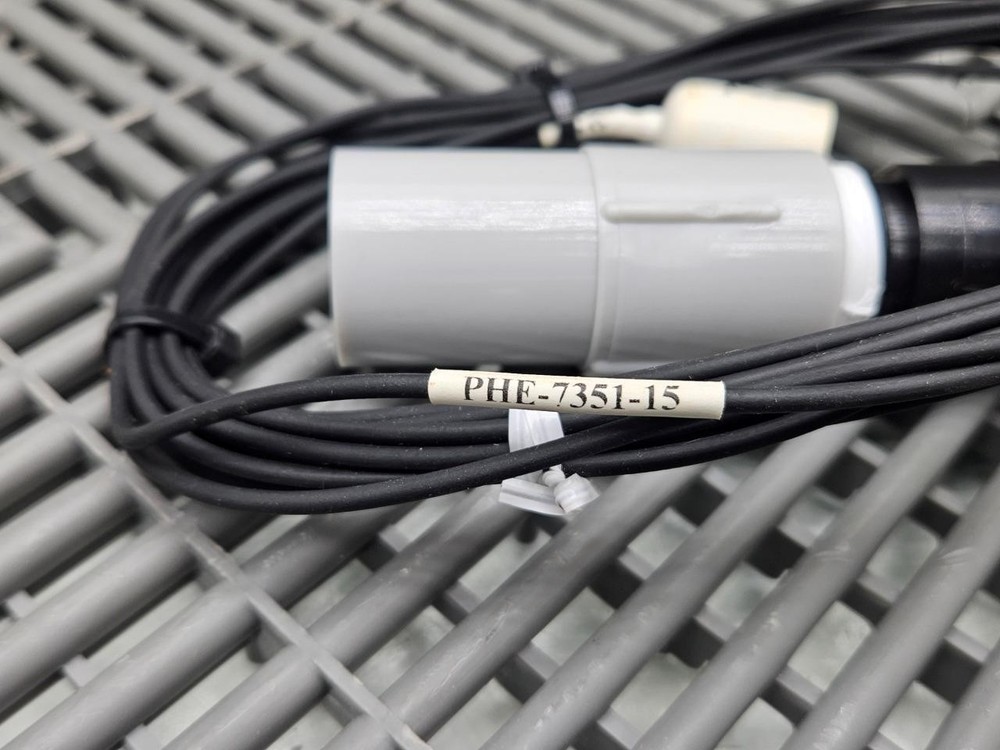 Omega PHE-7351-15 pH General Purpose Insertion/Submersion Combination Electrode