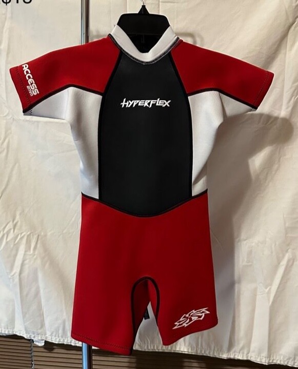 Hyperflex shorty youth wetsuit size 8 2MM Red/White