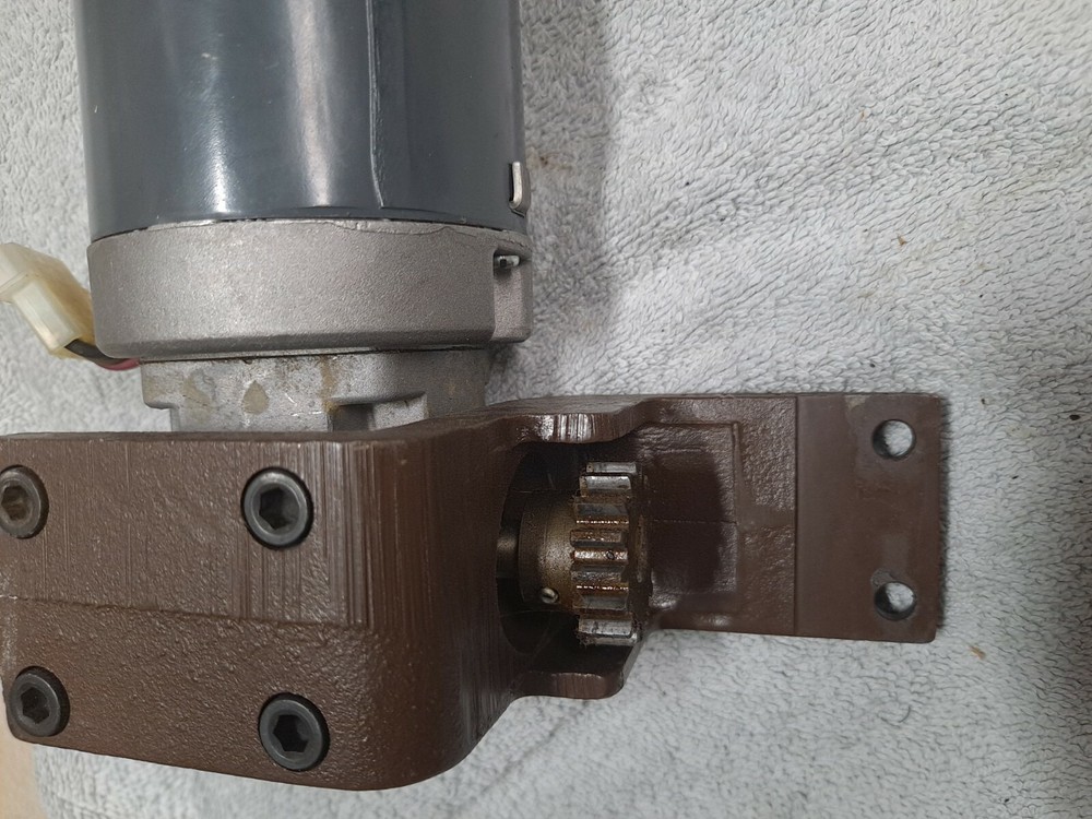 Pelton Traverse Motor