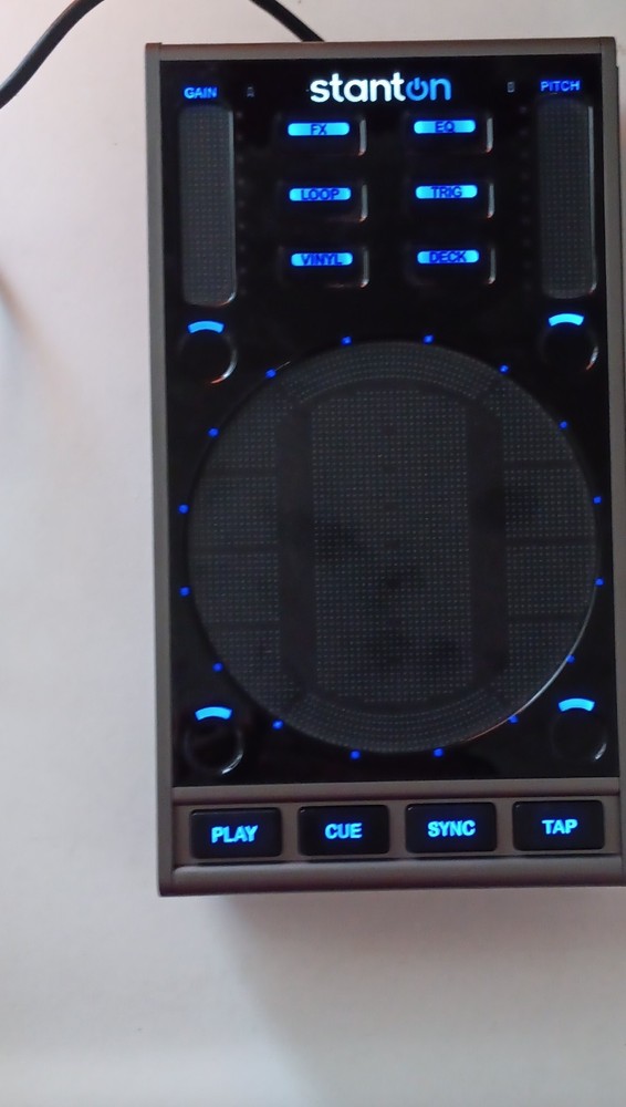 Stanton DaScratch SCS.3d Touch-Sensitive USB DJ Controller Filter FX EQ