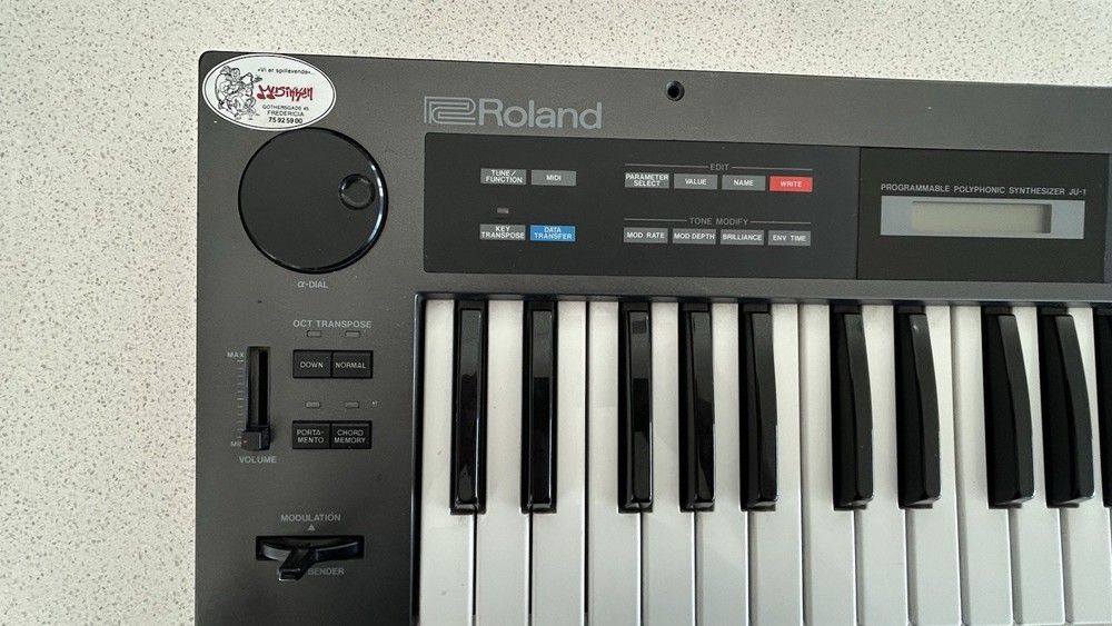 Roland Alpha Juno-1 Programmable Polyphonic Synthesizer 49-Key 220 Volt