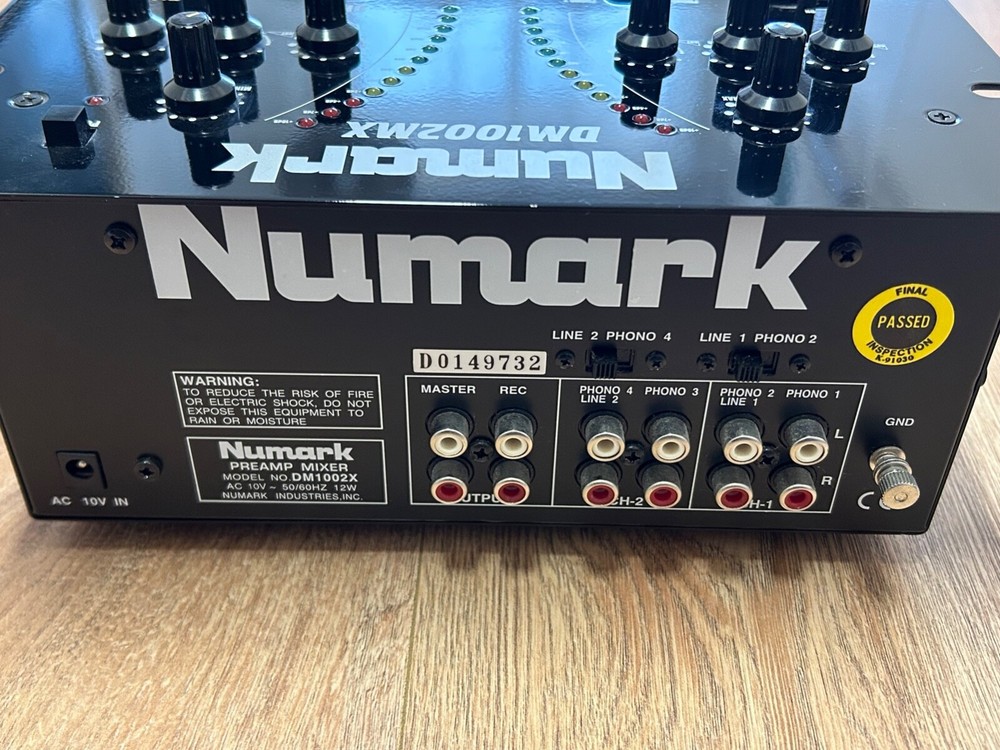 NUMARK DM1002MX - DJ Mixer - Professional Mixer - Black