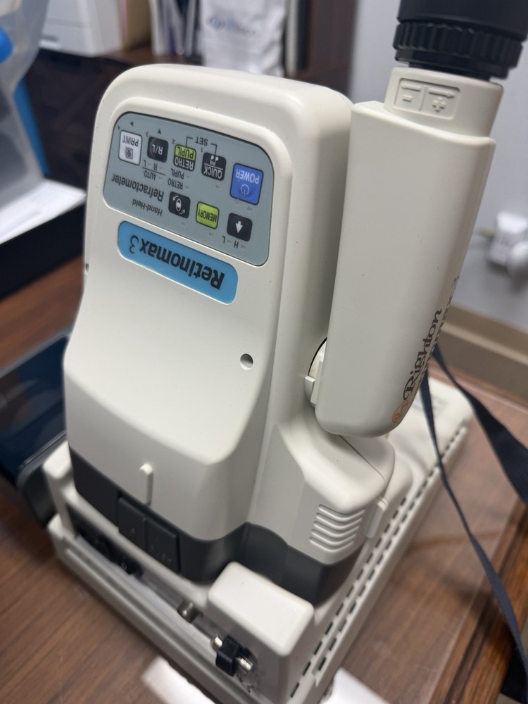 Righton Retinomax 3 Handheld Autorefractor Keratometer