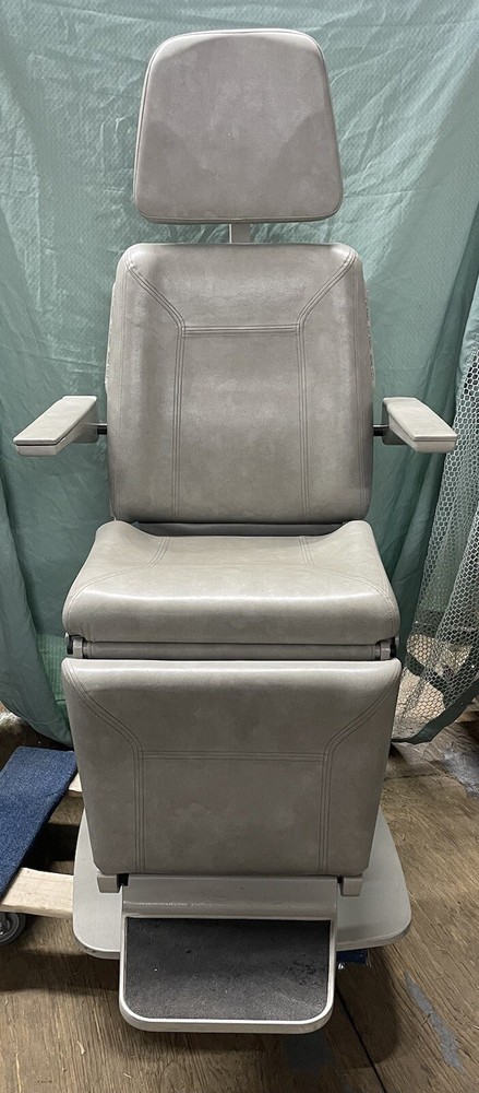 Midmark 491 Power Exam Chair