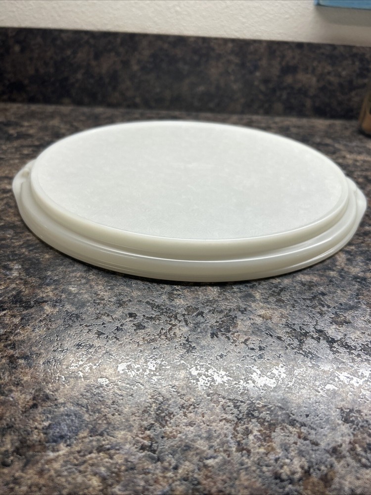 Nordicware Bundt Cake Holder