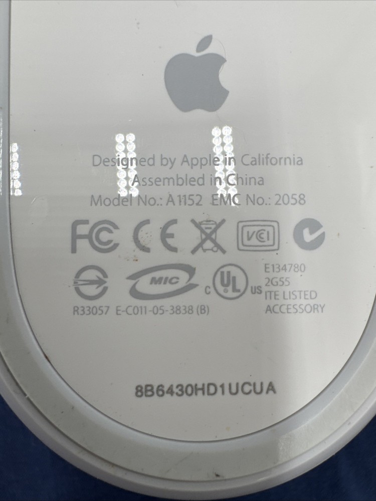 Authentic Apple A1152 white Mighty Mouse USB Wired