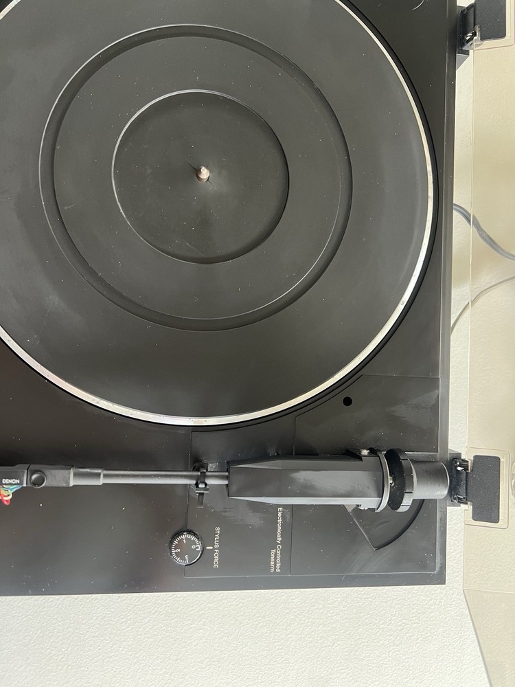 Denon Turntable Quartz DP-23F Micro Processor Fully Automatic Turntable System