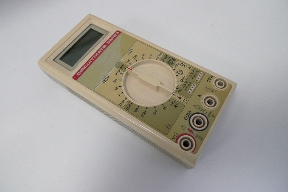 Circuitmate Digital Multi Meter DM423 Transistor Tester 10A