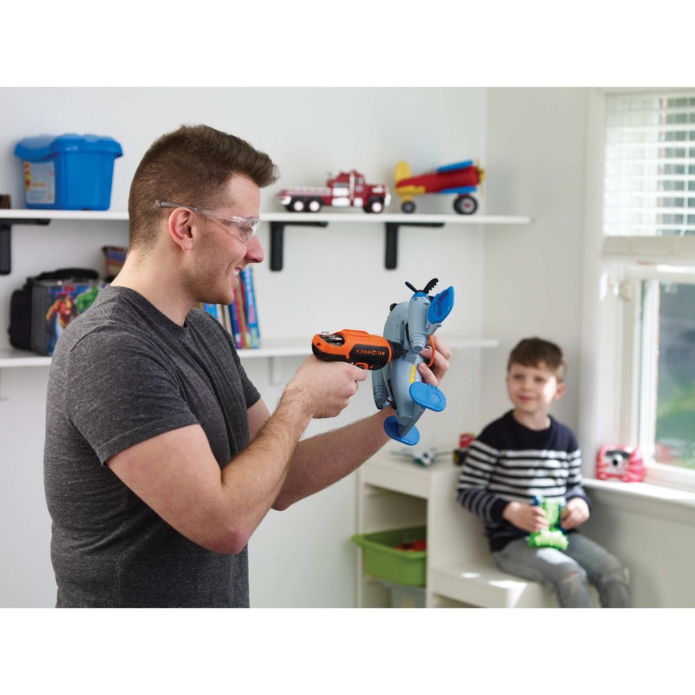 BLACK+DECKER 4V Max Cordless Screwdriver With Bit Storage - BDCS50C