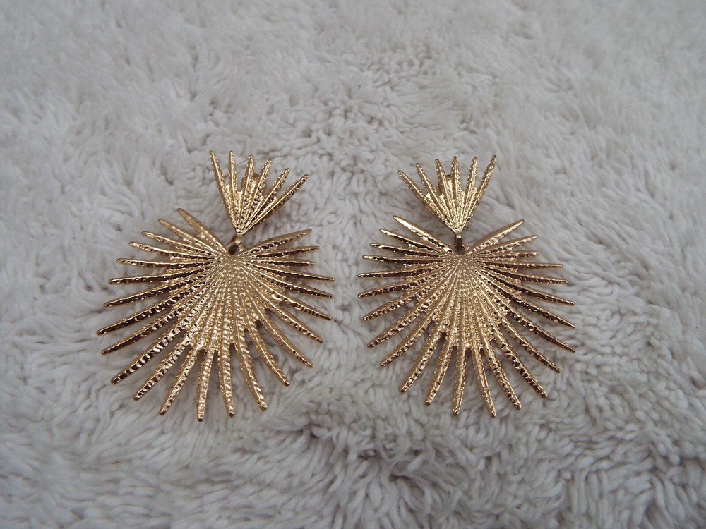 Goldtone Burst Pierced Earrings (C6)