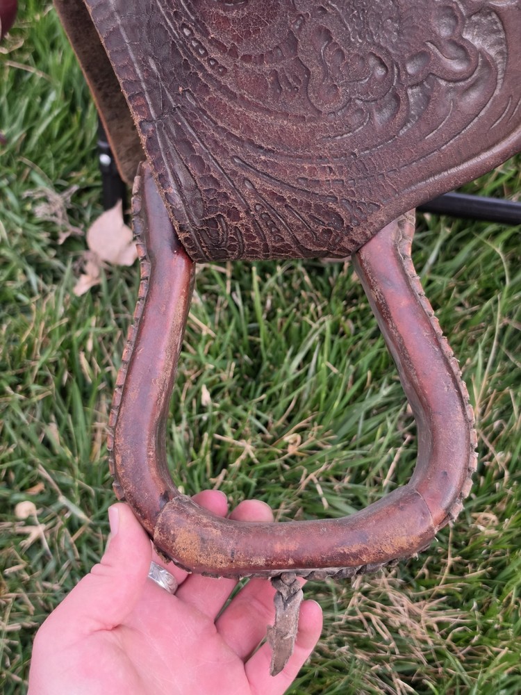 Vintage 14" Seat Ranch Saddle