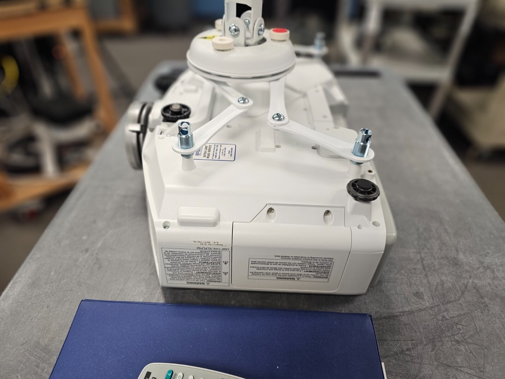 Epson PowerLite 4100 Projector H380A