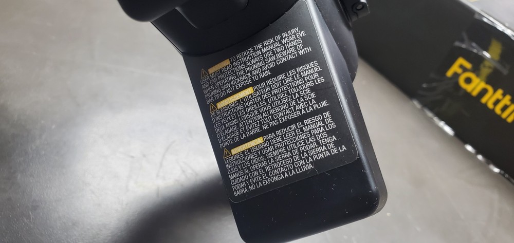 Fanttik W10 APEX Mini Chainsaw.