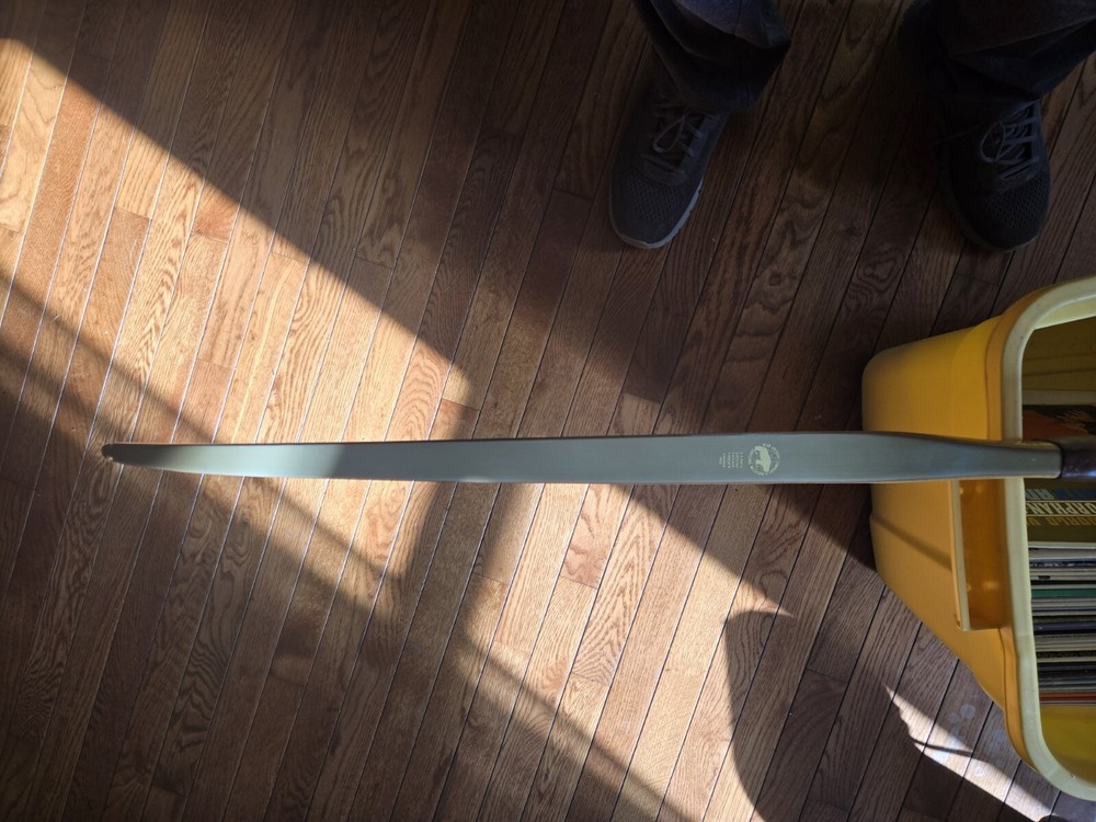 BEAR ALASKAN RH/LH RECURVE BOW 54#