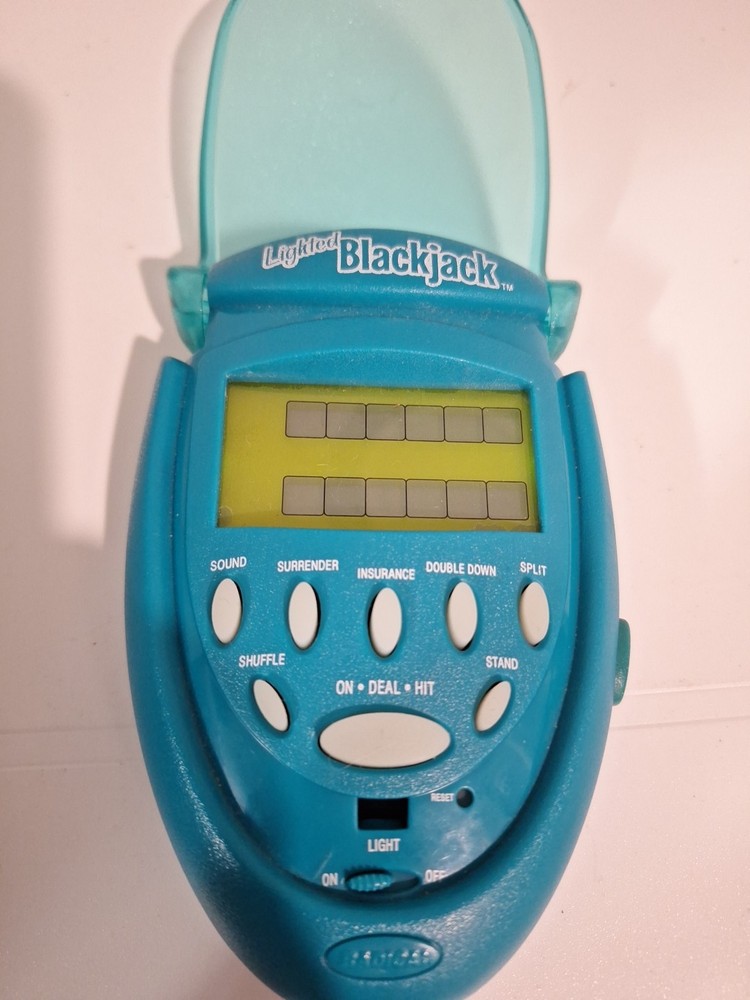 Radica Lighted Blackjack Electronic Hand Held Game Flip Open Works 2003.