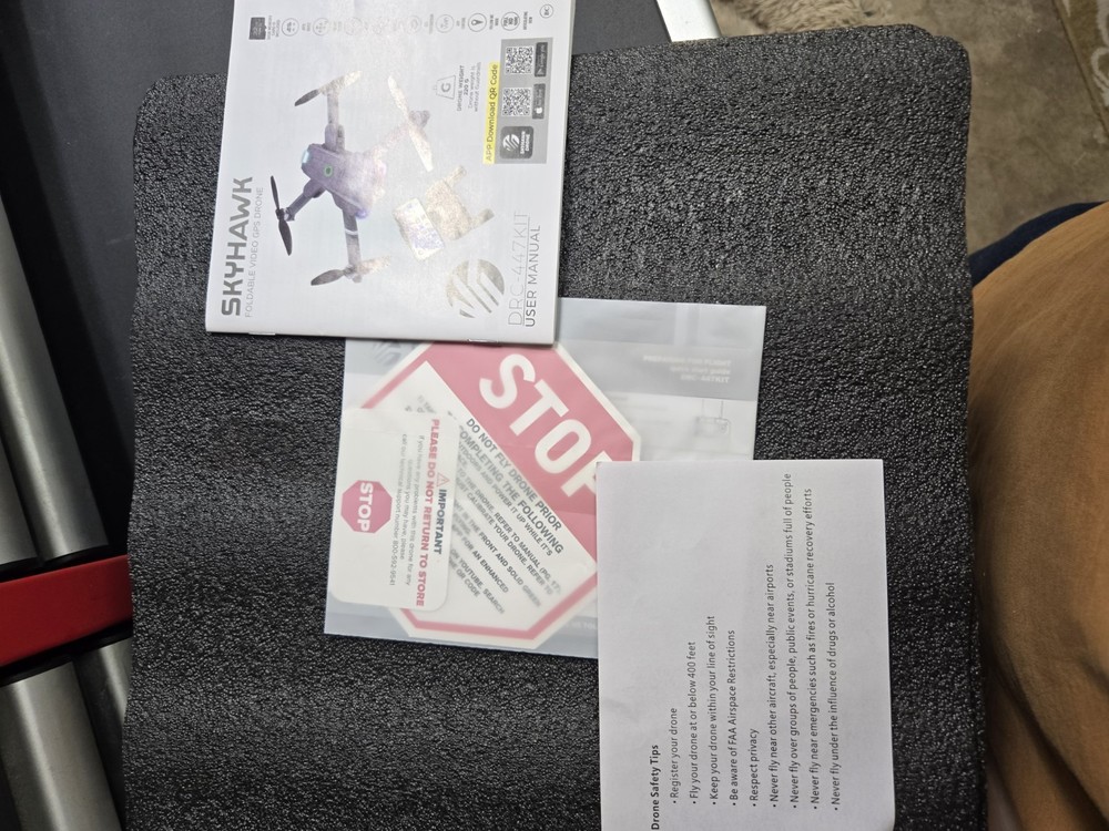 SKYHAWK FOLDABLE VIDEO GPS DRONE WIFI CONTROLED APP 1000 FT FLIGHT RANGE CAMERA