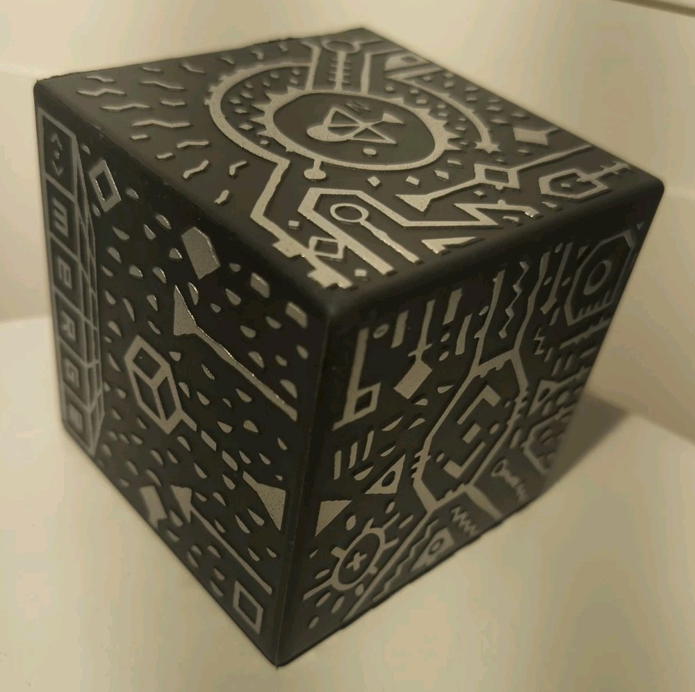 Merge Cube Interactive AR Cube STEM Toy Works w iOS & Android