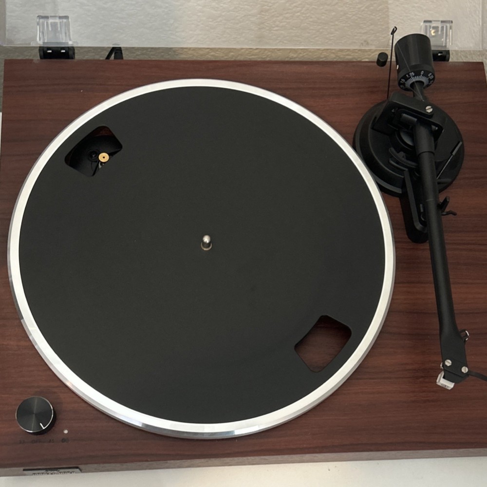 Record Player + 7 Vinyl Records + Cleaning Kit. See Description