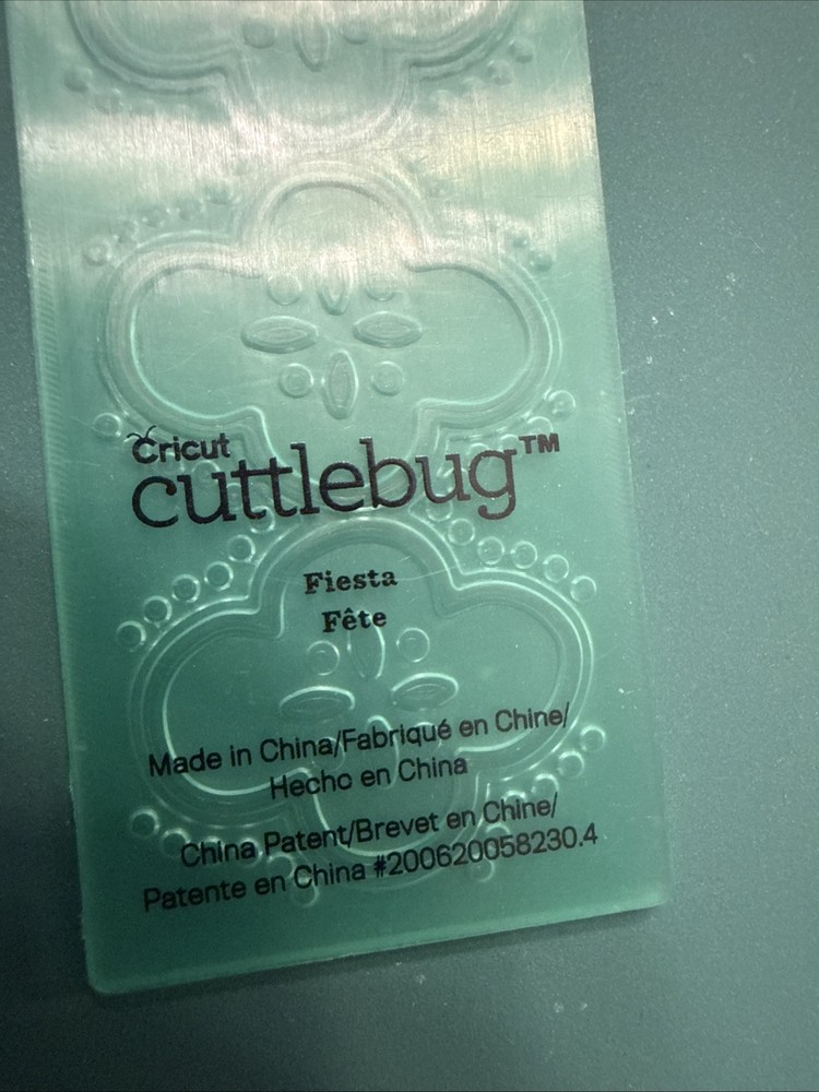 Retired Cricut Cuttlebug Fiesta Embossing Folder & Border Set HTF